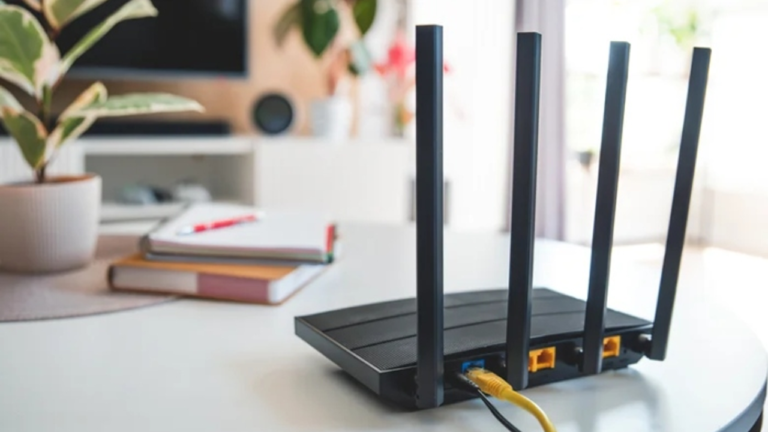 ঘরের ৪টি জায়গা যেখানে রাউটার রাখলে ইন্টারনেট ধীর হয়ে যায়